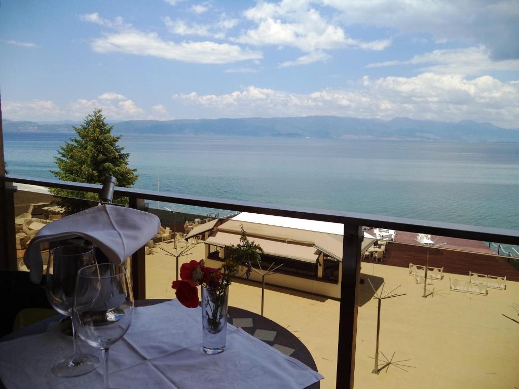 Park Lakeside Ohrid Bagian luar foto