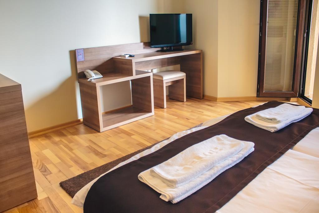 Park Lakeside Ohrid Ruang foto